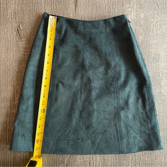 Babaton Green Skirt - Picture 5 of 6